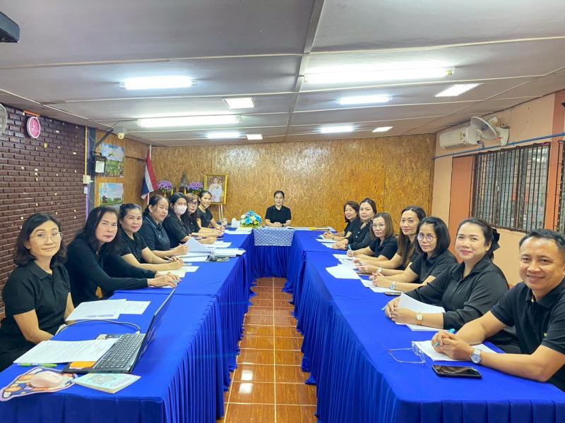 2. ประชุมประจำเดือน ครู บุคลากร ศูนย์ส่งเสริมการเรียนรู้ระดับอำเภอขาณุวรลักษบุรี ประจำเดือนพฤศจิกายน ประจำปี 2568 ครั้งที่ 11/2568 