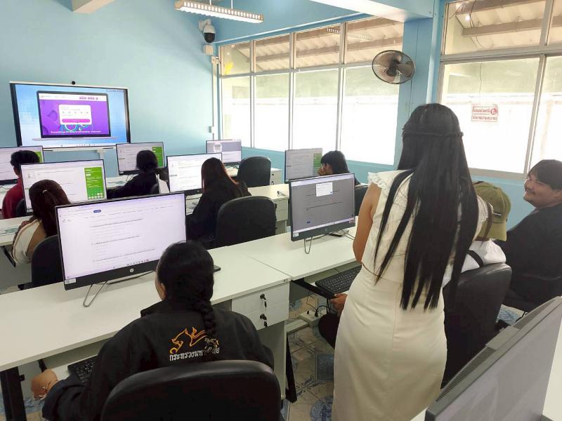 4. เข้าร่วมโครงการส่งเสริมและพัฒนาทักษะความรู้เพื่อขับเคลื่อนและยกระดับกำลังคนดิจิทัลประจำอำเภอ