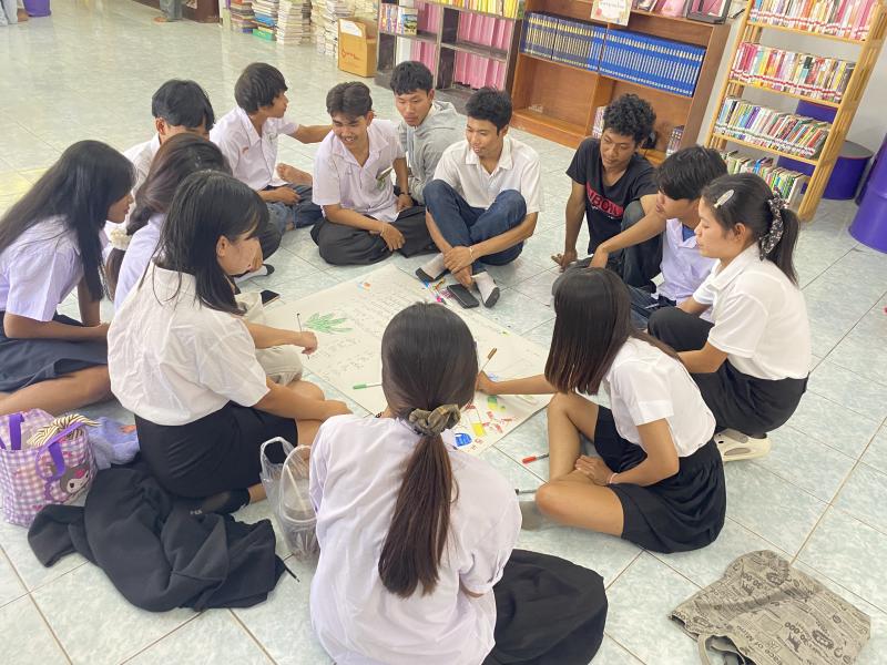 15. โครงการรู้เท่าทันการตั้งครรภ์ไม่พร้อมในวัยรุ่น และรณรงค์ป้องกันยาเสพติด