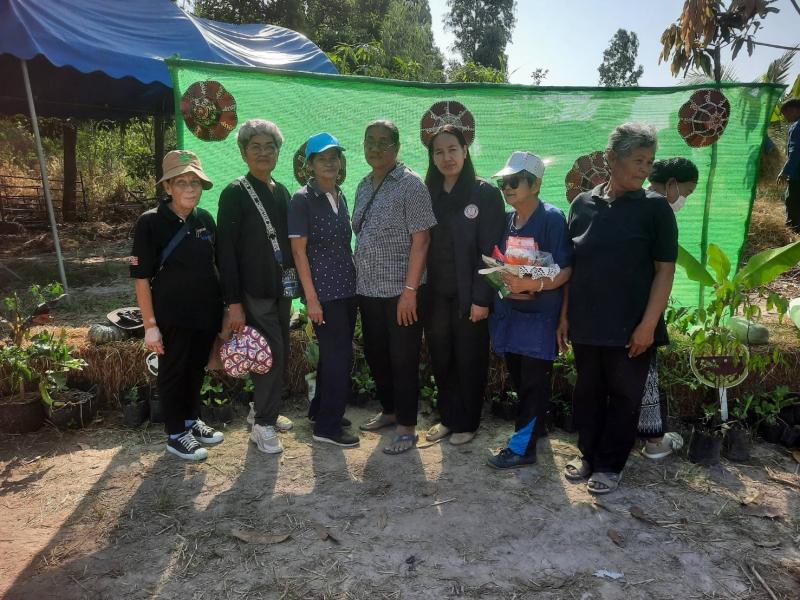 4. เข้าร่วมกิจกรรมเอามื้อสามัคคีระดับจังหวัด  โดยสำนักงานพัฒนาชุมชนจังหวัดกำแพงเพชร และคณะกรรมการเครือข่ายการดำเนินงาน “โคก หนอง นา” ระดับจังหวัดกำแพงเพชร