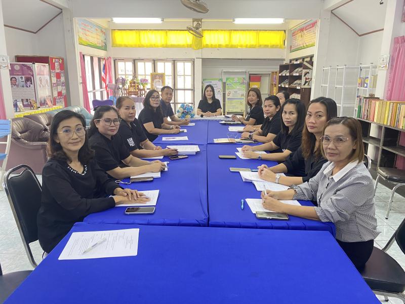 6. ประชุมประจำเดือน ครู บุคลากร ศูนย์ส่งเสริมการเรียนรู้ระดับอำเภอขาณุวรลักษบุรี ประจำเดือนกุมภาพันธ์ ครั้งที่ 2/2569