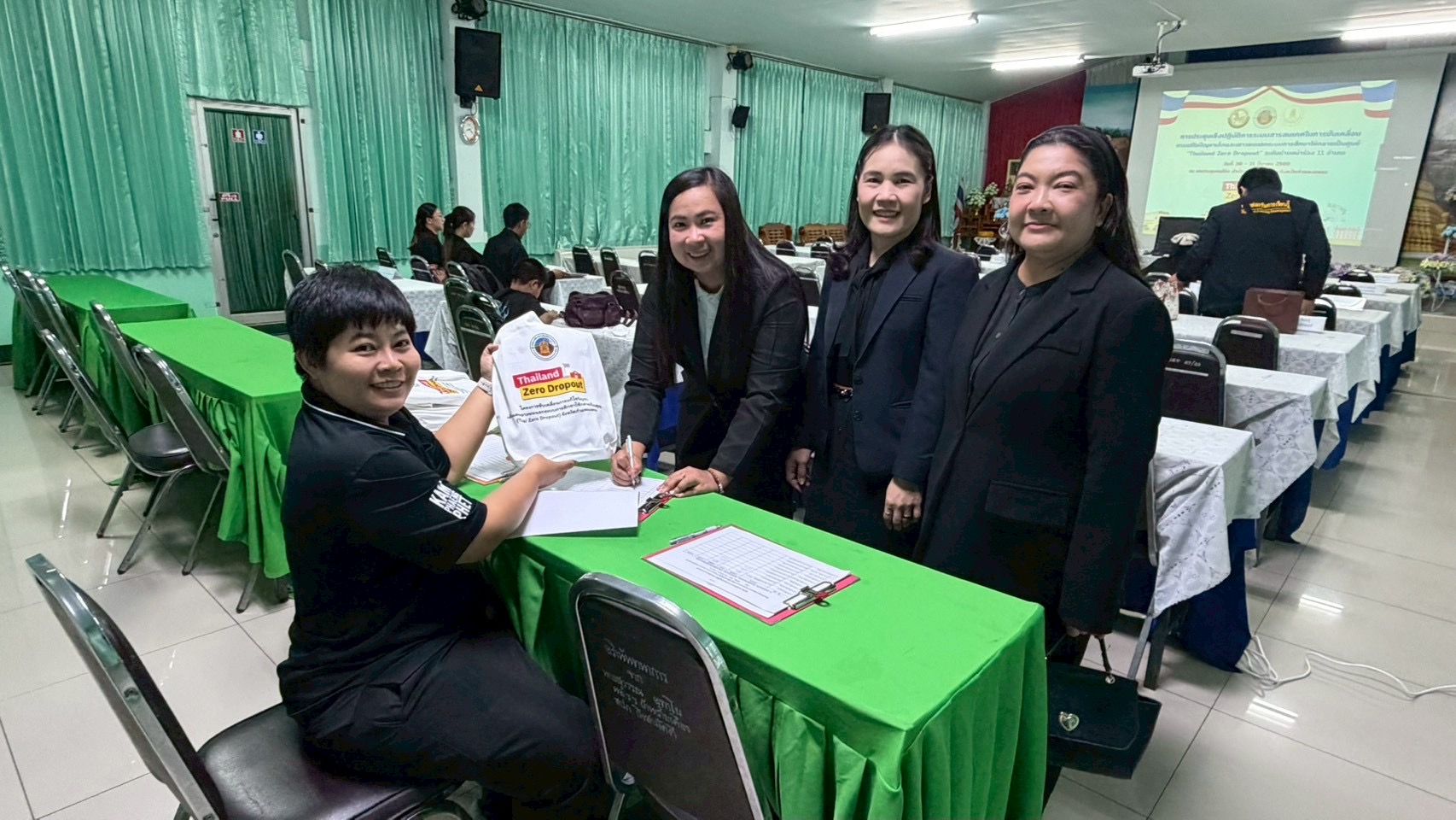  เข้าร่วมการประชุมเชิงปฏิบัติการระบบสารสนเทศในการขับเคลื่อน การแก้ปัญหาเด็กและเยาวชนนอกระบบการศึกษาให้กลายเป็นศูนย์ “Thailand Zero Dropout” ระดับตำบลนำร่อง 11 อำเภอ