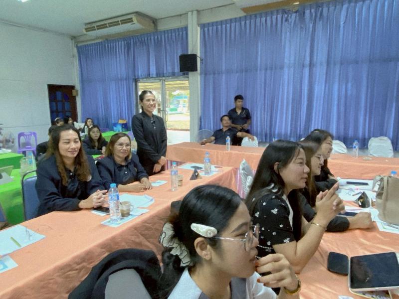 5. เข้าร่วมกิจกรรมฝึกอบรมเชิงปฏิบัติการ การแสดงทางวิทยาศาสตร์ (Science Show) สำหรับครู สังกัด สกร.  