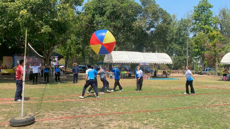 10. เข้าร่วมโครงการแข่งขันกีฬาเชื่อมความสัมพันธ์ และส่งเสริมคุณธรรมจริยธรรม บุคลากรสกร.ประจำจังหวัดกำแพงเพชร