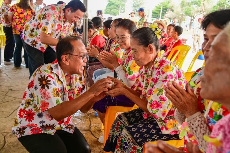 3. เข้าร่วมพิธีเปิดโครงการประเพณีสงกรานต์ ประจำปี 2569