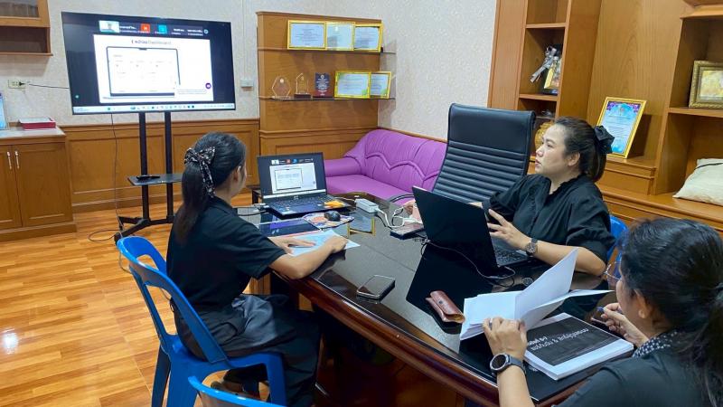 1. เข้าร่วมอบรมการใช้งานแพลตฟอร์มสนับสนุนการบริหารจัดการศึกษาด้านงานสารบรรณ และระบบบุคลากรต่างๆ ผ่านระบบออนไลน์