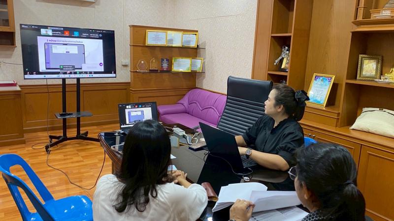 2. เข้าร่วมอบรมการใช้งานแพลตฟอร์มสนับสนุนการบริหารจัดการศึกษาด้านงานสารบรรณ และระบบบุคลากรต่างๆ ผ่านระบบออนไลน์