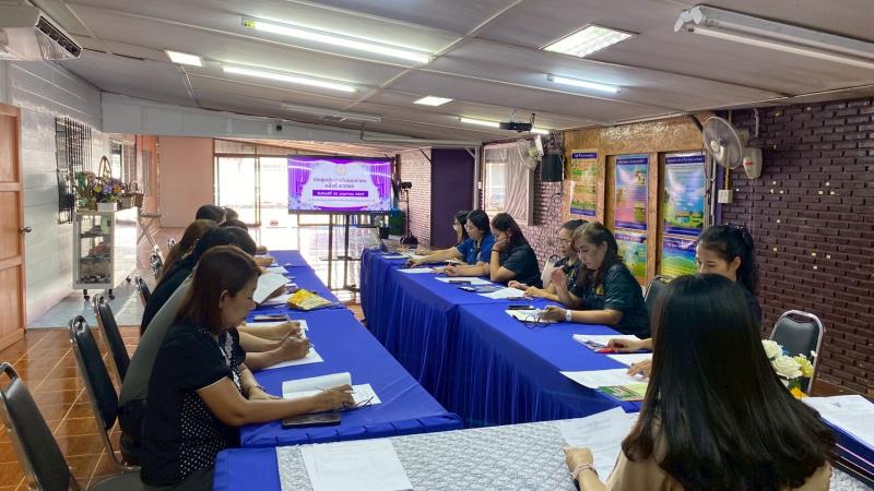 5. ประชุมประจำเดือน ครู บุคลากร ศูนย์ส่งเสริม การเรียนรู้ระดับอำเภอขาณุวรลักษบุรี ประจำเดือนเมษายน ครั้งที่ 4/2569