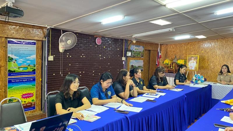 3. ประชุมประจำเดือน ครู บุคลากร ศูนย์ส่งเสริม การเรียนรู้ระดับอำเภอขาณุวรลักษบุรี ประจำเดือนเมษายน ครั้งที่ 4/2569