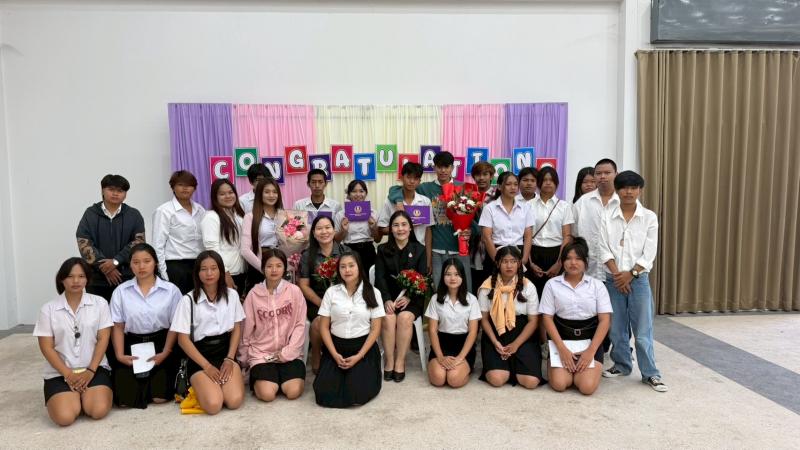 1.  จัดกิจกรรมมอบประกาศนียบัตรแก่นักศึกษาที่สำเร็จการศึกษา