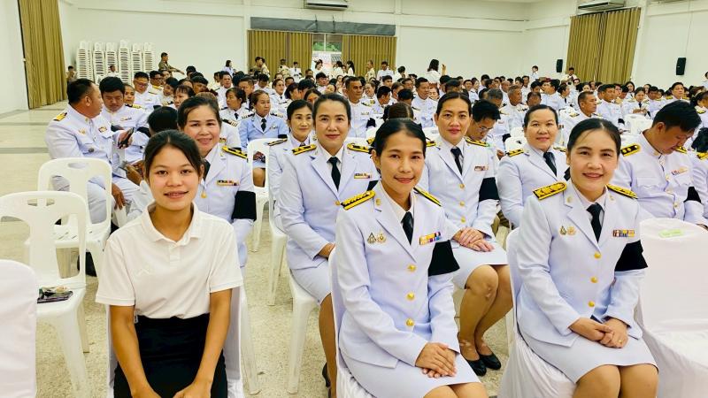 11. เข้าร่วมพิธีเจริญพระพุทธมนต์และทำบุญตักบาตรถวายพระราชกุศล  และร่วมพิธีถวายราชสักการะ วางพานพุ่ม และพิธีจุดเทียนถวายพระพรชัยมงคล เนื่องในโอกาสพระราชพิธีมหามงคลเฉลิมพระชนมพรรษา 4 รอบ
