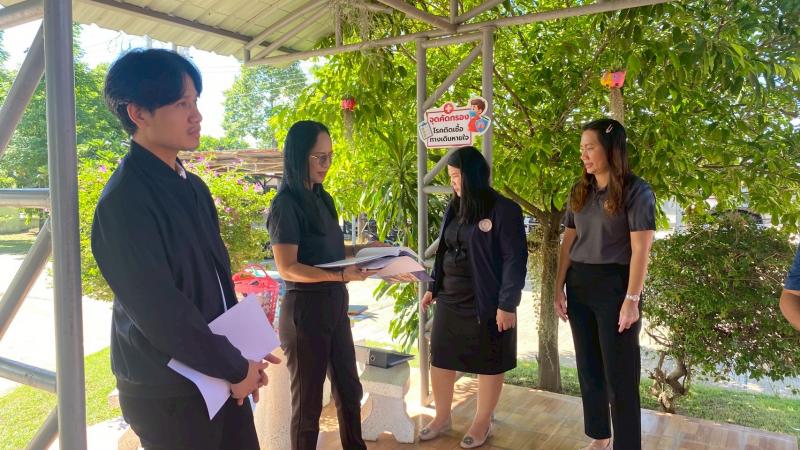6. รับการนิเทศจากคณะกรรมการนิเทศ มุมหนังสือหมู่บ้าน จากสำนักงานส่งเสริมการเรียนรู้ประจำจังหวัดกำแพงเพชร 