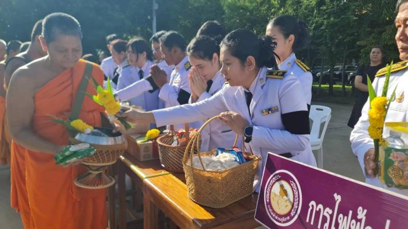 1.  เข้าร่วมพิธีบำเพ็ญกุศล ทำบุญตักบาตรข้าวสารอาหารแห้ง ในวาระครบ 15 วัน (ปัณรสมวาร) 