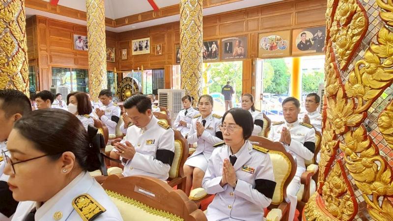 4.  เข้าร่วมพิธีบำเพ็ญกุศล ทำบุญตักบาตรข้าวสารอาหารแห้ง ในวาระครบ 15 วัน (ปัณรสมวาร) 