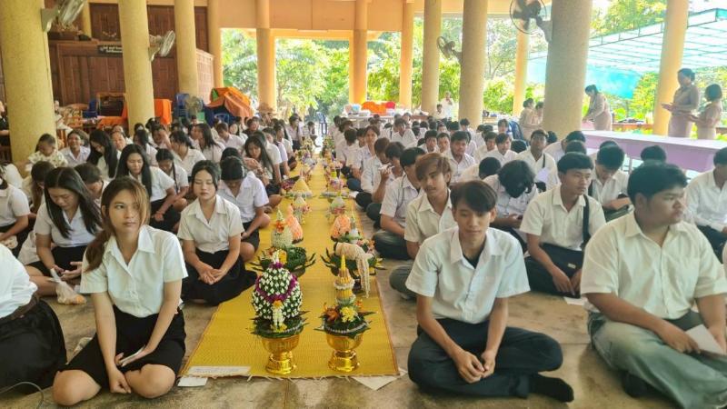 18. โครงการพัฒนาผู้เรียน เสริมสร้างคุณธรรม จริยธรรม บูชาครูสู่การเรียนรู้ตลอดชีวิต