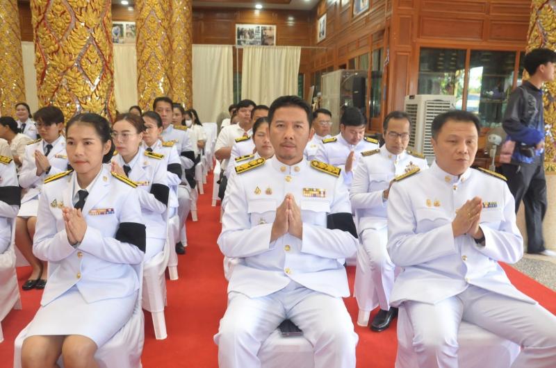 7. เข้าร่วมพิธีเจริญพระพุทธมนต์ และทำบุญตักบาตรถวายพระกุศล  เนื่องในโอกาสฉลองพระชนมายุ 99 พรรษา