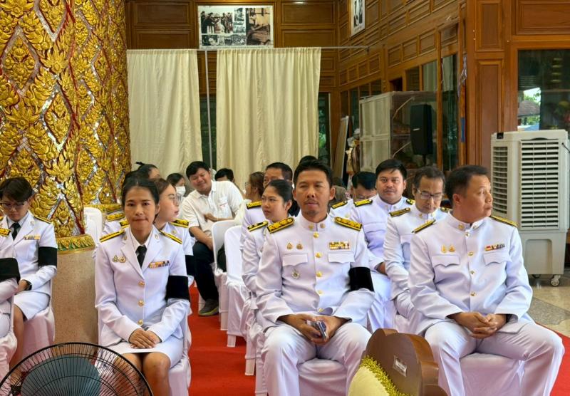 2. เข้าร่วมพิธีเจริญพระพุทธมนต์ และทำบุญตักบาตรถวายพระกุศล  เนื่องในโอกาสฉลองพระชนมายุ 99 พรรษา