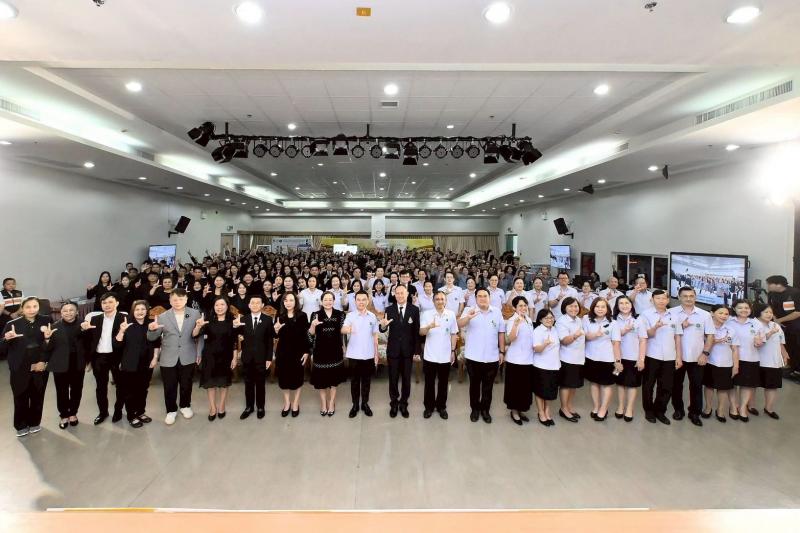 1. เข้าร่วมโครงการพัฒนา 