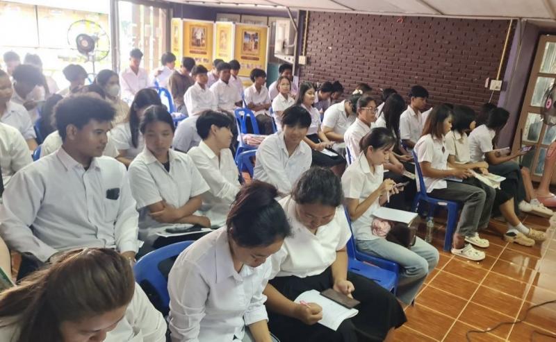 11. โครงการพัฒนาผู้เรียนเพื่อการเรียนรู้ประวัติศาสตร์ชาติไทย และบุญคุณของพระมหากษัตริย์ไทย 