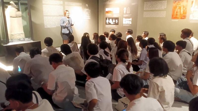 13. โครงการพัฒนาผู้เรียนเพื่อการเรียนรู้ประวัติศาสตร์ชาติไทย และบุญคุณของพระมหากษัตริย์ไทย  (กิจกรรมพัฒนาผู้เรียน) ระยะที่ 2 