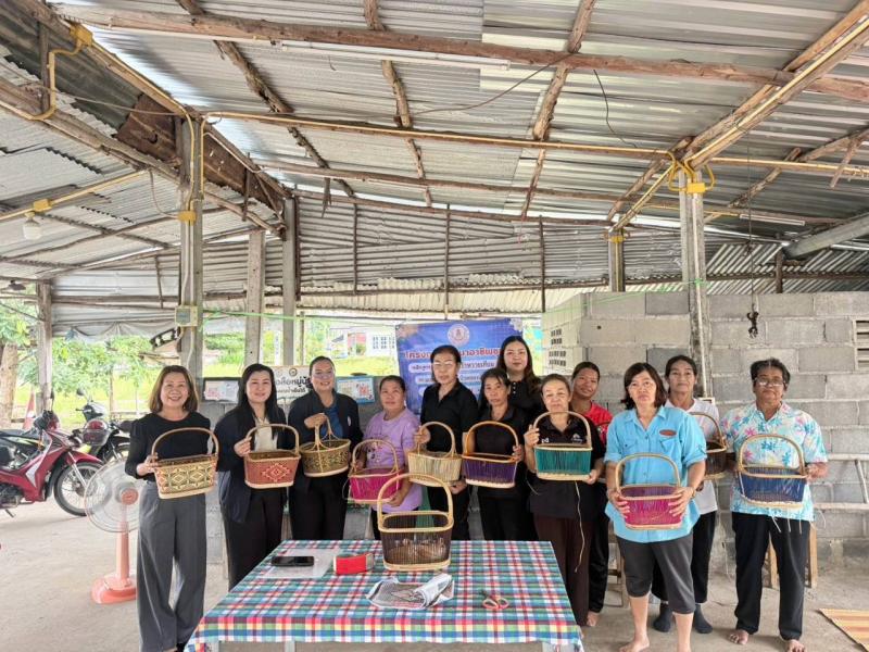 8. ได้รับการนิเทศจากสำนักงานส่งเสริมการเรียนรู้ประจำจังหวัดกำแพงเพชร เพื่อติดตามผลการดำเนินงาน และให้กำลังใจศูนย์ฝึกอาชีพชุมชน