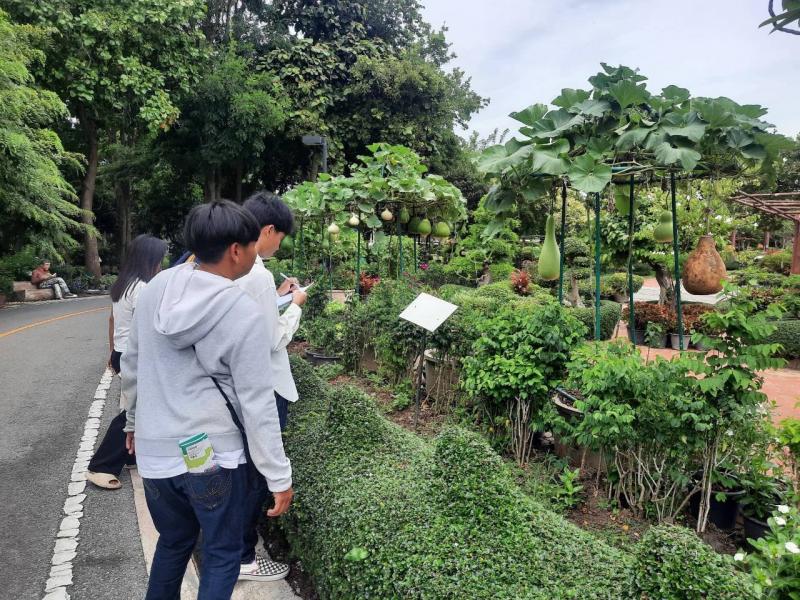 13. โครงการอนุรักษ์สิ่งแวดล้อม สืบสานปณิธาน แม่ของแผ่นดินสกร.ระดับอำเภอขาณุวรลักษบุรี (กิจกรรมพัฒนาผู้เรียน) ระยะที่ 2