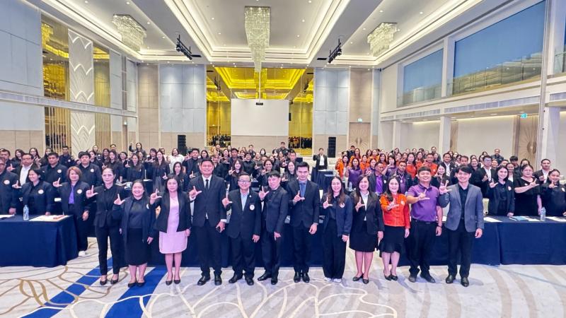13. เข้ารับการพัฒนาตามโครงการอบรมเชิงปฏิบัติการเทคนิคการใช้ AI เพื่อพัฒนานวัตกรรมการเรียนรู้ และการจัดทำ Best Practice สำหรับครูยุคดิจิทัล
