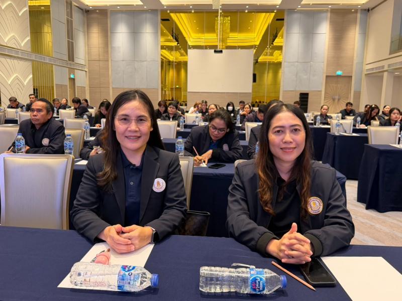 2. เข้ารับการพัฒนาตามโครงการอบรมเชิงปฏิบัติการเทคนิคการใช้ AI เพื่อพัฒนานวัตกรรมการเรียนรู้ และการจัดทำ Best Practice สำหรับครูยุคดิจิทัล