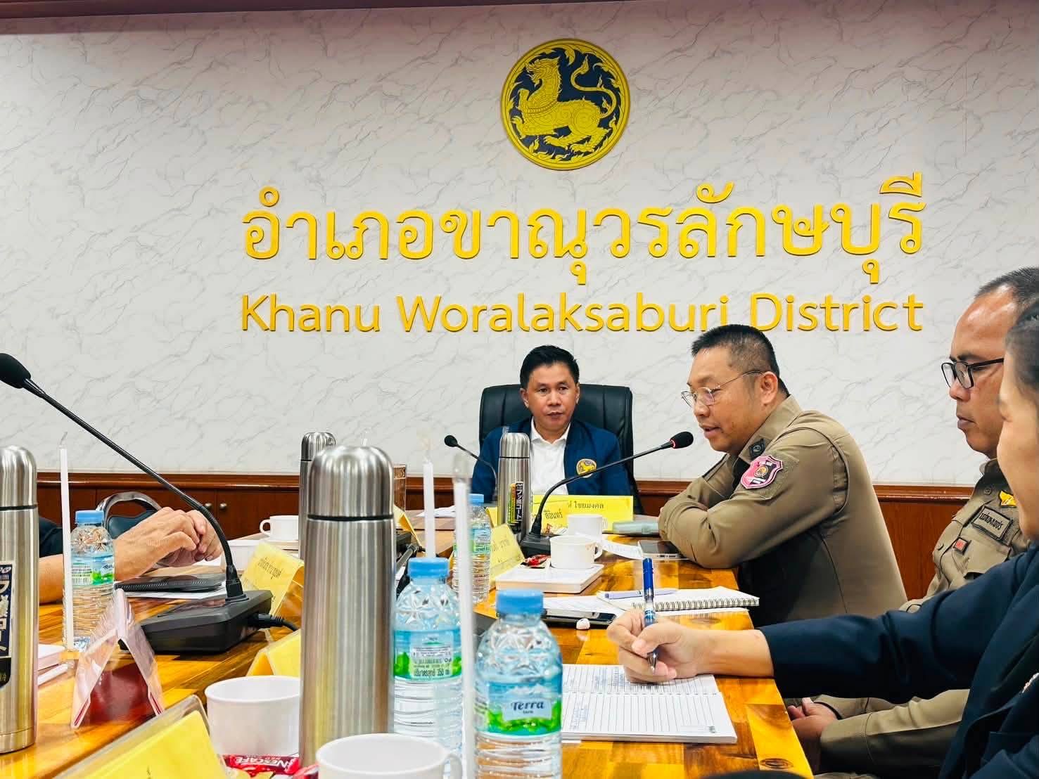 เข้าร่วมการประชุมกำหนดแนวทาง และมาตรการบูรณาการเพื่อเสริมสร้างความปลอดภัยในสถานศึกษาอำเภอขาณวรลักษบุรี