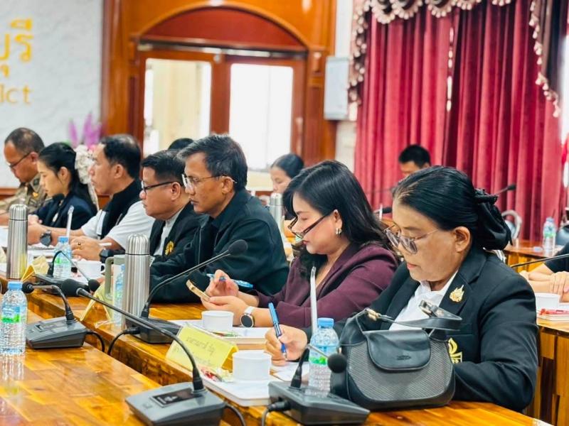 6. เข้าร่วมการประชุมกำหนดแนวทาง และมาตรการบูรณาการเพื่อเสริมสร้างความปลอดภัยในสถานศึกษาอำเภอขาณวรลักษบุรี