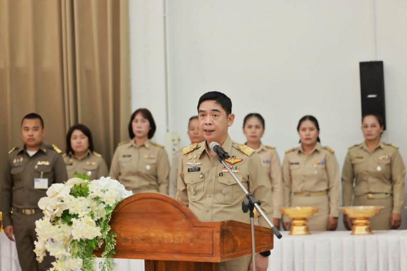 2. เข้าร่วมพิธีเชิญสิ่งของพระราชทาน มูลนิธิราชประชานุเคราะห์ ในพระบรมราชูปถัมภ์ มอบแก่ประชาชนผู้ประสบอุทกภัย