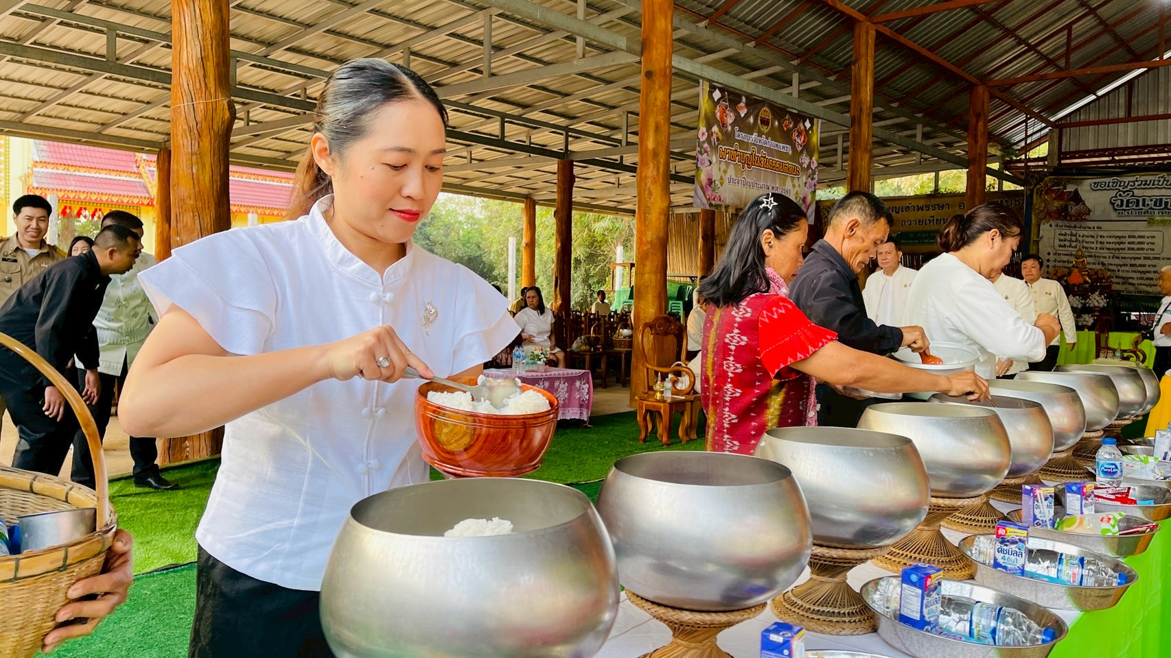 ทำบุญในวันธรรมสวนะ (วันพระใหญ่) 
