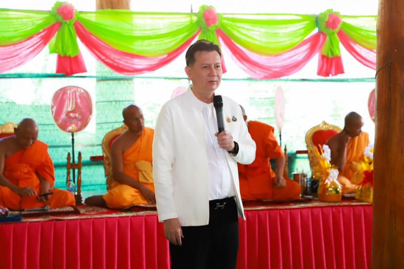 6. ทำบุญในวันธรรมสวนะ (วันพระใหญ่) 