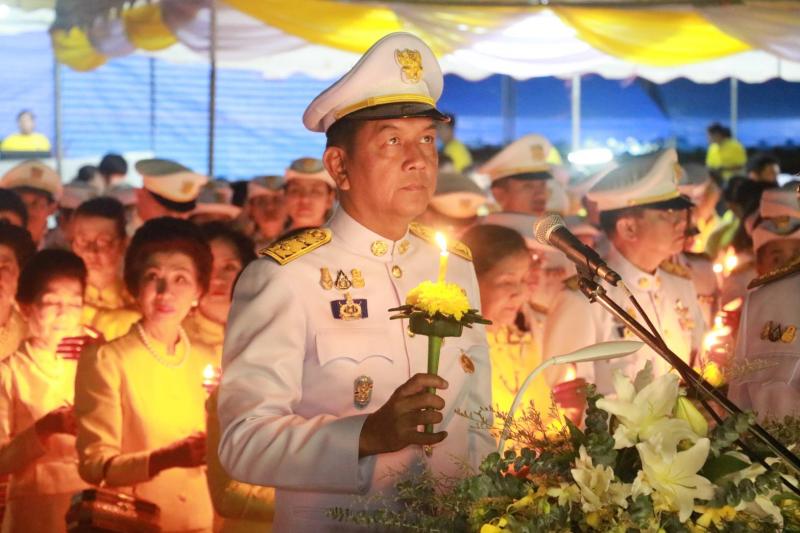 1. ร่วมพิธีจุดเทียนเพื่อน้อมรำลึกในพระมหากรุณาธิคุณ เนื่องในวันคล้ายวันสวรรคต พระบาทสมเด็จพระบรมชนกาธิเบศร มหาภูมิพลอดุลยเดชมหาราช บรมนาถบพิตร