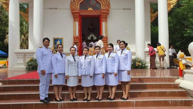 4. พระบาทสมเด็จพระเจ้าอยู่หัว ทรงพระกรุณาโปรดเกล้าฯ พระราชทานผ้าพระกฐิน
