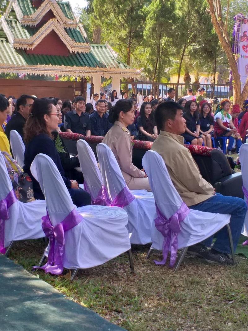 6. รองผู้อำนวยการ กศน.จังหวัดกำแพงเพชร และคณะร่วมรับ รมช.ศธ ดร.กนกวรรณ  วิลาวัลย์ ณ สนง.กศน.แม่ฮ่องสอน