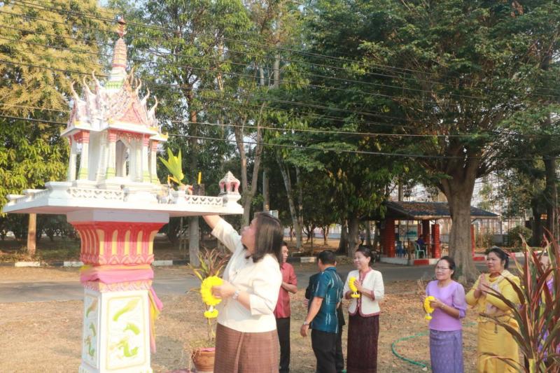 18. ฤกษ์ดีปีใหม่ พุทธศักราช 2563 กศน.จังหวัดกำแพงเพชรทำบุญปีใหม่