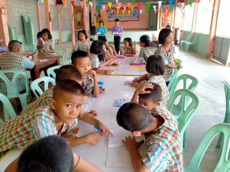 12. กิจกรรมห้องสมุดเคลื่อนที่ในโครงการส่งเสริมการอ่านการเรียนรู้ กศน.จังหวัดกำแพงเพชร