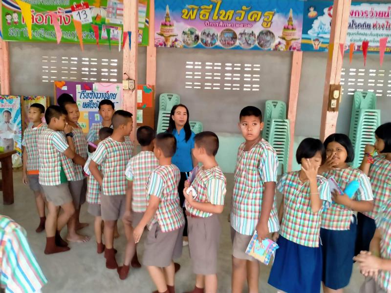 16. กิจกรรมห้องสมุดเคลื่อนที่ในโครงการส่งเสริมการอ่านการเรียนรู้ กศน.จังหวัดกำแพงเพชร