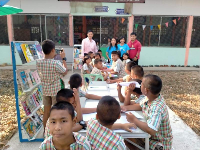 27. กิจกรรมห้องสมุดเคลื่อนที่ในโครงการส่งเสริมการอ่านการเรียนรู้ กศน.จังหวัดกำแพงเพชร