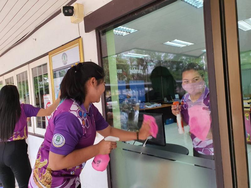 7. บุคลากร สำนักงาน กศน. จังหวัดกำแพงเพชร ทำกิจกรรม 5ส ป้องกันการแพร่ระบาดของโรคติดเชื้อไวรัสโคโรนา โควิท -19 (COVID-19)