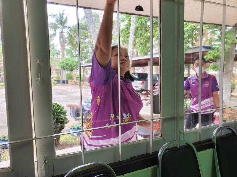 15. บุคลากร สำนักงาน กศน. จังหวัดกำแพงเพชร ทำกิจกรรม 5ส ป้องกันการแพร่ระบาดของโรคติดเชื้อไวรัสโคโรนา โควิท -19 (COVID-19)