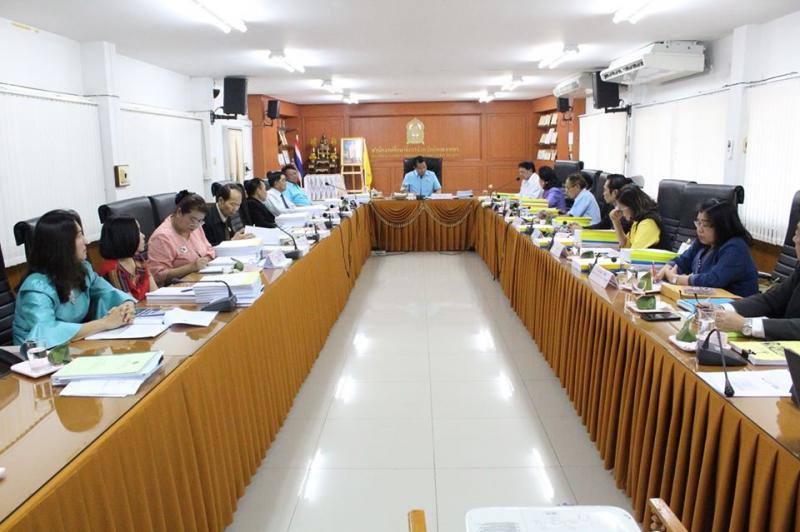 2. ผอ.สำนักงาน กศน.จังหวัดกำแพงเพชร ประชุมคณะกรรมการศึกษาธิการจังหวัด