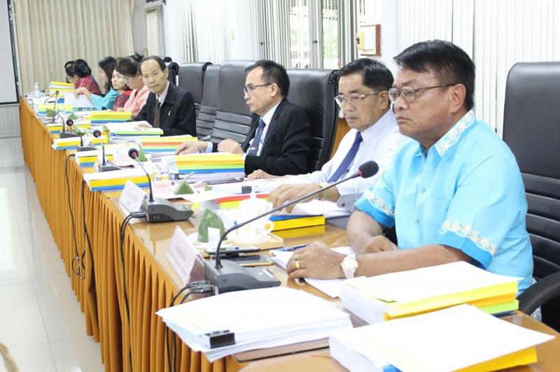 4. ผอ.สำนักงาน กศน.จังหวัดกำแพงเพชร ประชุมคณะกรรมการศึกษาธิการจังหวัด