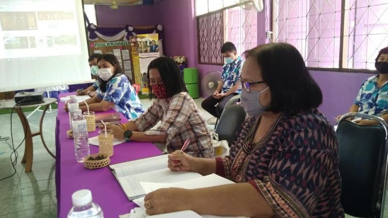 6. ผอ.สำนักงาน กศน.กำแพงเพชร และคณะ ร่วมการประชุมวางแผน การจัดทำสื่อวีดิทัศน์สำหรับการจัดการศึกษาออนไลน์ ผ่านรายการโทรทัศน์ดิจิทัล