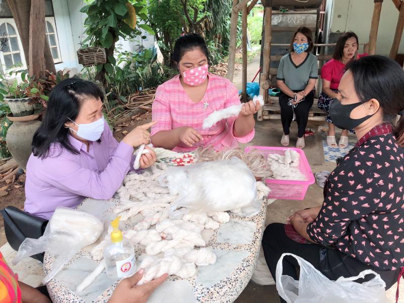 7. ผอ .สำนักงาน กศน .จังหวัดกำแพงเพชรและคณะ นิเทศการจัดกิจกรรมอาชีพ  1 อำเภอ 1 อาชีพ หลักสูตรการทอผ้ากล้วยไข่ชากังราว