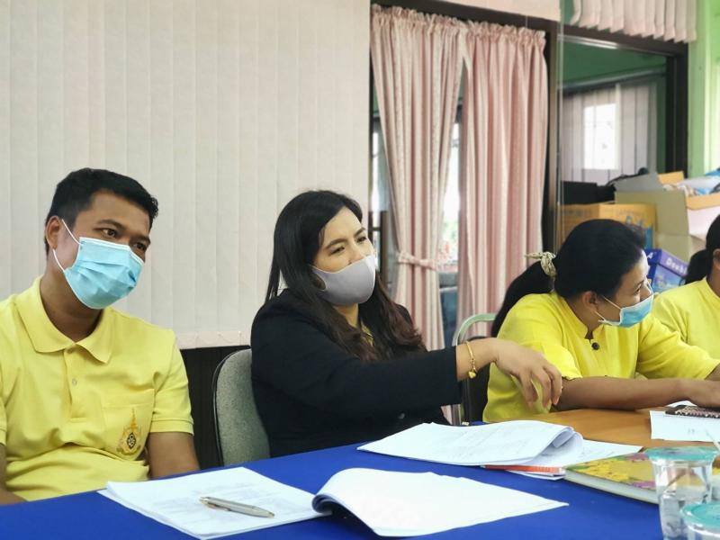 5. ผู้อำนวยการสำนักงาน กศน. จังหวัดกำแพงเพชร เข้าร่วมประชุมข้าราชการครู เพื่อพิจารณาจัดทำหลักสูตรการอบรมข้าราชการ สายผู้สอน ประจำปี 2563 