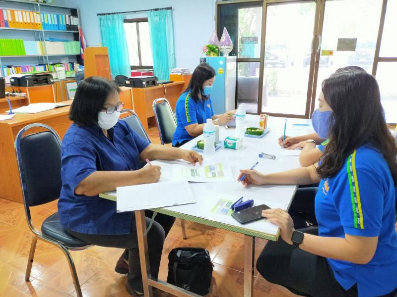 17. สำนักงาน กศน .จังหวัดกำแพงเพชร เข้านิเทศโครงการส่งเสริมการเรียนรู้ปลูกผักสวนครัวเพื่อสร้างความมั่นคงทางอาหารตามหลักปรัชญา และเข้านิเทศการเตรียมความพร้อมการจัดกระบวนการเรียนรู้หลักสูตร กศน. 2551       