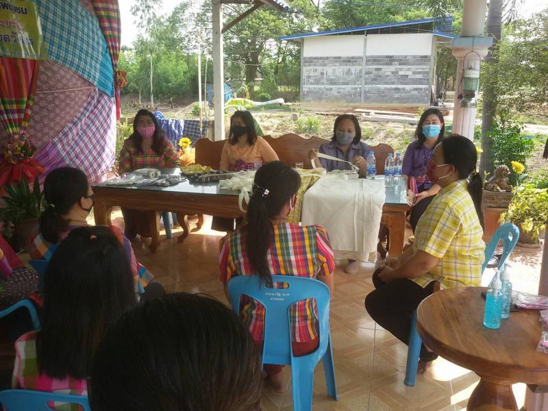 5. สำนักงาน กศน .จังหวัดกำแพงเพชร เข้านิเทศหลักสูตรอาชีพการทำกระเป๋าจากผ้าขาวม้า และนิเทศการเตรียมความพร้อมการจัดกระบวนการเรียนรู้หลักสูตร กศน. 2551 ณ กศน.อำเภอคลองขลุง       