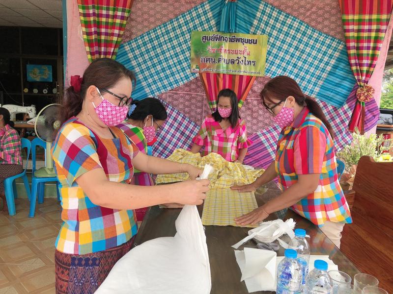 6. สำนักงาน กศน .จังหวัดกำแพงเพชร เข้านิเทศหลักสูตรอาชีพการทำกระเป๋าจากผ้าขาวม้า และนิเทศการเตรียมความพร้อมการจัดกระบวนการเรียนรู้หลักสูตร กศน. 2551 ณ กศน.อำเภอคลองขลุง       